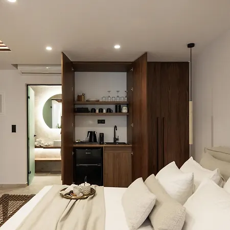 Anora Naxos Lägenhetshotell 3*