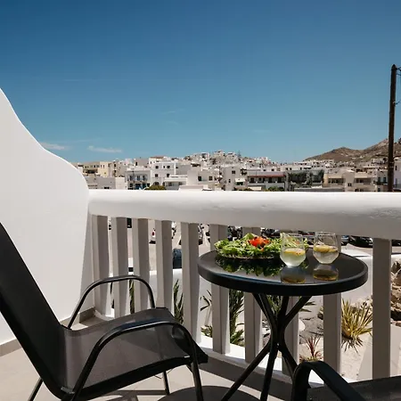 Anora Naxos Lägenhetshotell 3*