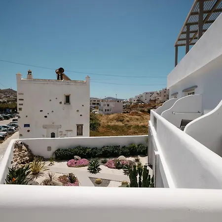 Lägenhetshotell Anora Naxos 3*