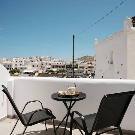 Anora Naxos Lägenhetshotell 3*